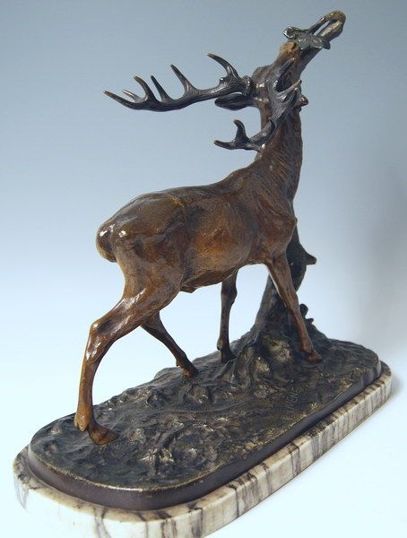 FRENCH BRONZE VINTAGE STAG BROWSING DEER GRAZING ANTIQUE VINTAGE MADE CIRCA 1843 BY PIERRE JULES MÊNE