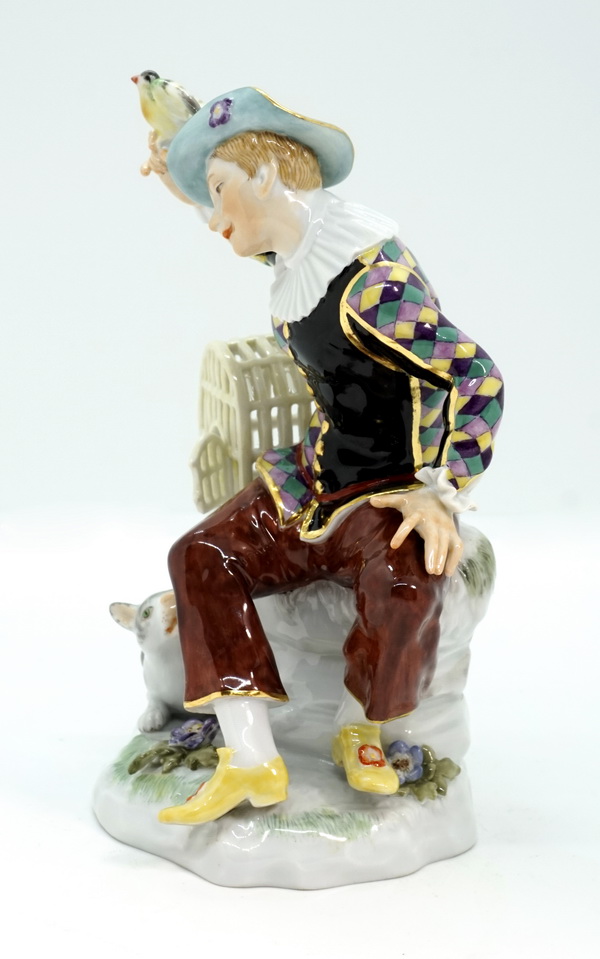 Meissen Figur Harlequin mit Vogel und Katze Harlequin with bird and cat Eberlein 21. Jhdt