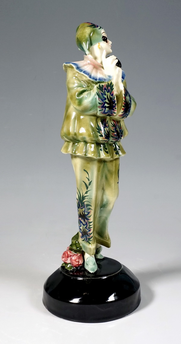 Goldscheider figurine Pierrette with mask Pierrette mit Maske Stephan Dakon Josef Lorenzl ca 1925-30