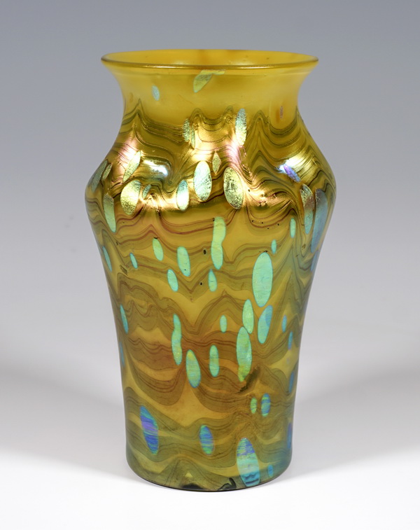 Loetz Witwe Klostermühle Art Nouveau vase metallic yellow cytisus metallgelb cytisus ca 1902