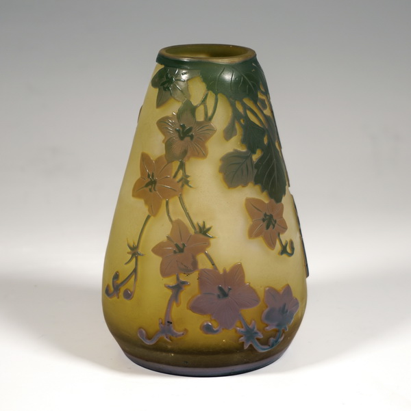 Emile Galle Art Nouveau Cameo vase clematis decor Clematis Dekor Nancy France ca 1906