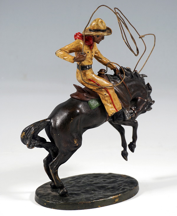 Wiener Bronze Cowboy mit Lasso auf Pferd Cowboy with lasso on horse Carl Kauba circa 1920