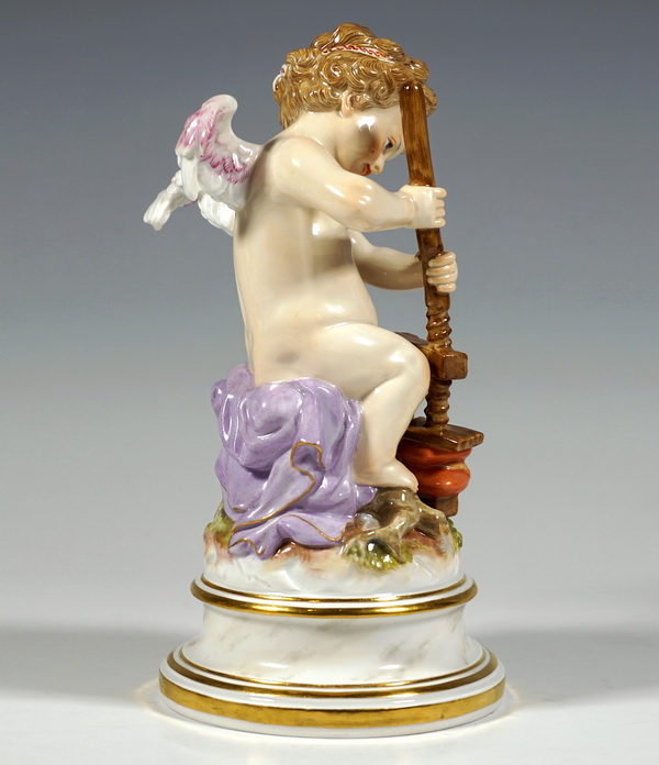 Meissen L Series Cupid gluing two hearts together Amor zwei Herzen zusammenleimend Heinrich Schwabe circa 1880