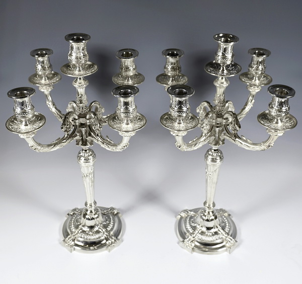 Pair of Silver Art Nouveau chandeliers acanthus decor Paar 5-flammige Girandolen Tétard Frères Paris Frankreich circa 1910